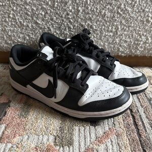 Nike panda dunk low Size 10